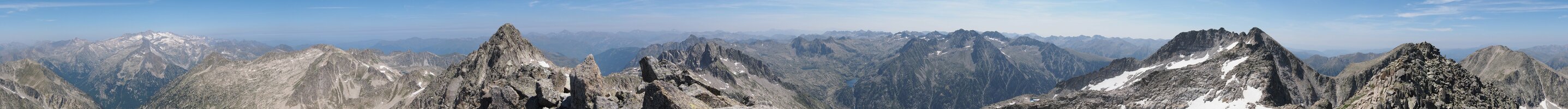 Panorama-depuis-le-Pic-Simo