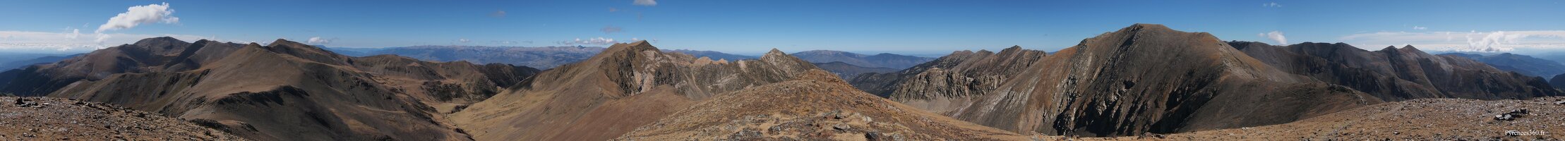 Panorama-depuis-le-Pic-d-Eyne